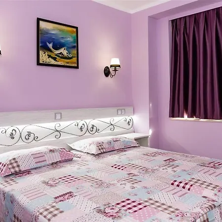 Kirios Szálloda 3*