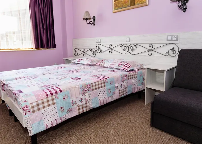 호텔 Kirios 네세부르