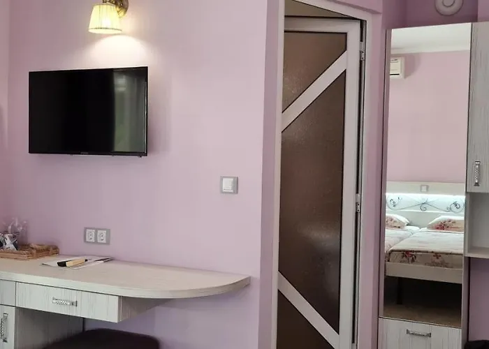 Kirios 3* 네세부르