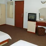 кириос Отель