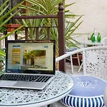 кириос Отель 3*