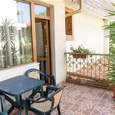 Hotel Kirios 3*