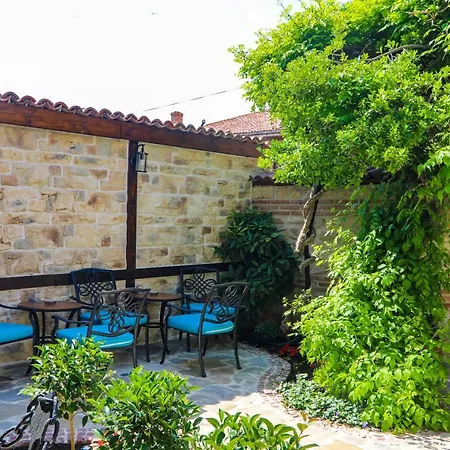 Hotel Kirios 3*