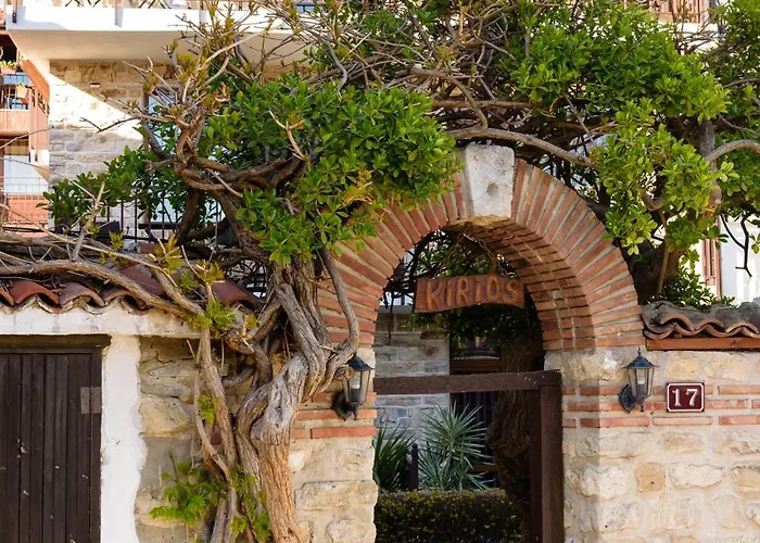 Отель Kirios 3*